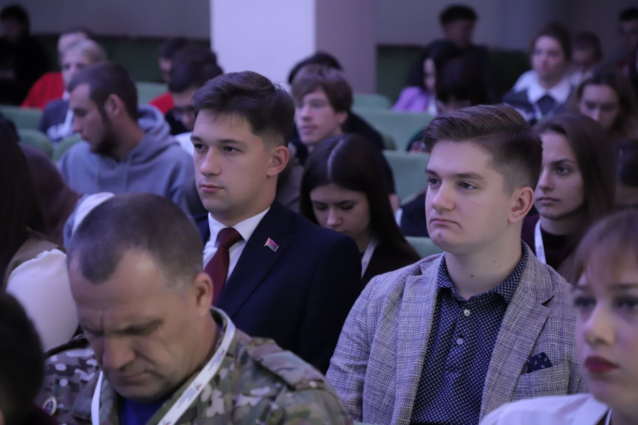 Мировоззренческие основы взаимодействия России и Беларуси в рамках Союзного государства обсудили на Слете-фестивале молодежных патриотических объединений