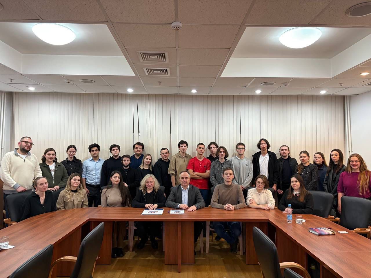 Лекция на историческом факультете МГУ директора Института истории НАН Беларуси В.Л.Лакизы